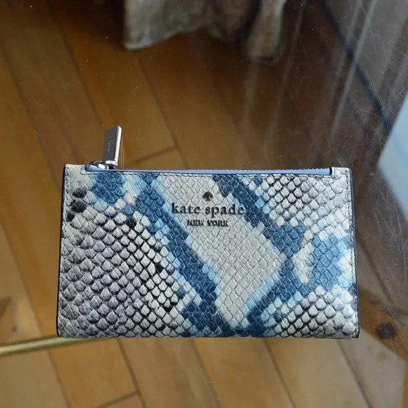 Kate Spade KF331 Leila Small Slim Bifold Wallet - Picture 1 of 7